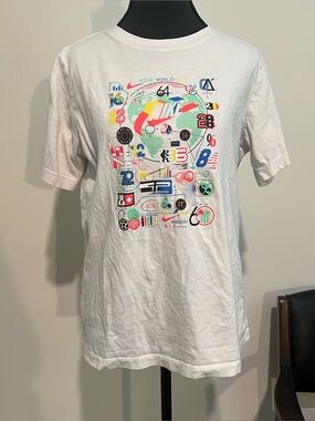 Nike sportswear worldwide icons t-shirt